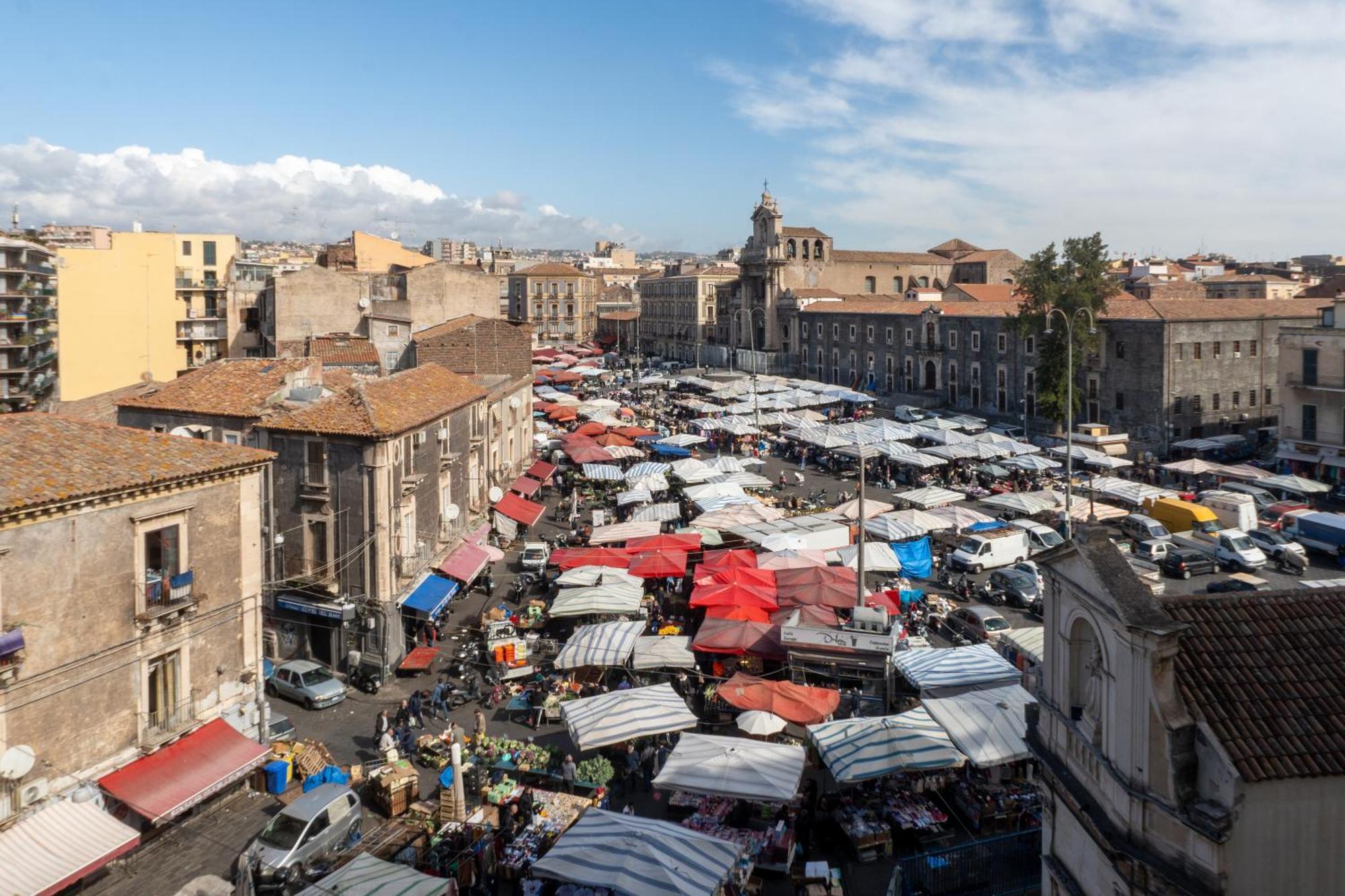 B&B I Miti Dell Etna Catania Centro Vicino Il Duomo Exteriér fotografie